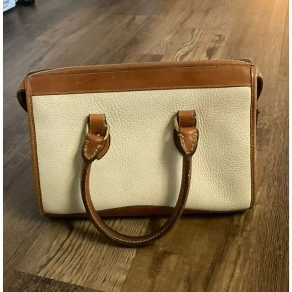 Dooney Bourke Vintage All Weather Off White Leather Purse Satchel Hand Bag